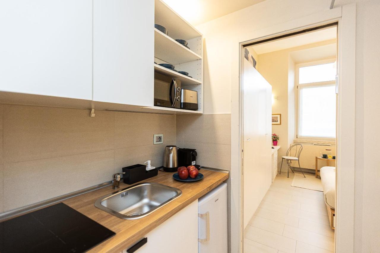 Amazing Via Nazionale 3 Apartment โรม ภายนอก รูปภาพ